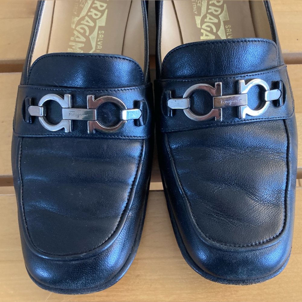 Salvatore Ferragamo Gancini Vintage Women's Loafer size 7